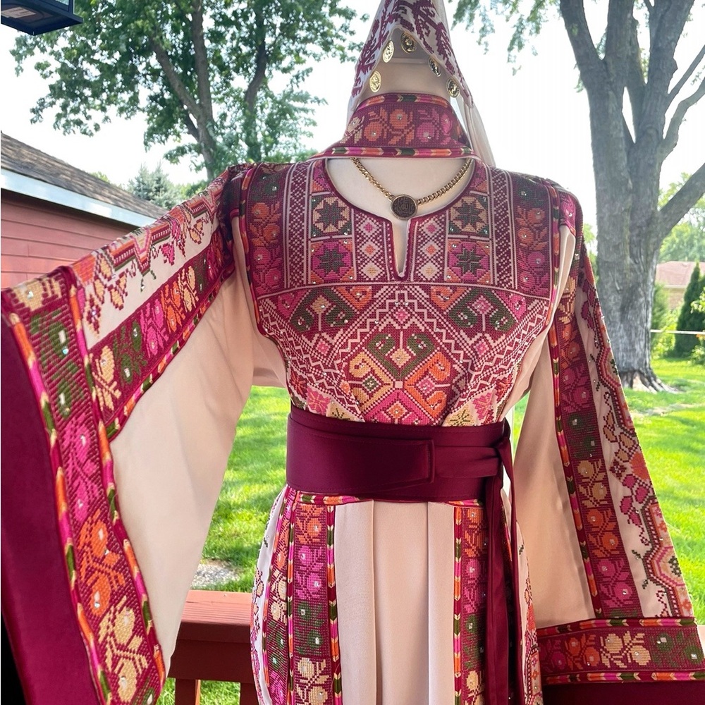 Palestinian Elegance Embroidered Palestine Traditional Beige Thobe ثوب فلسطيني